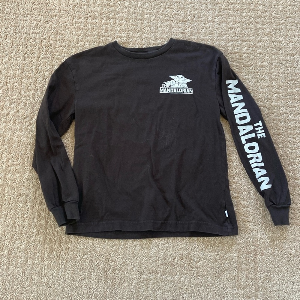 Euc Star Wars Baby Yoda Mandalorian tee from Gap! Size L